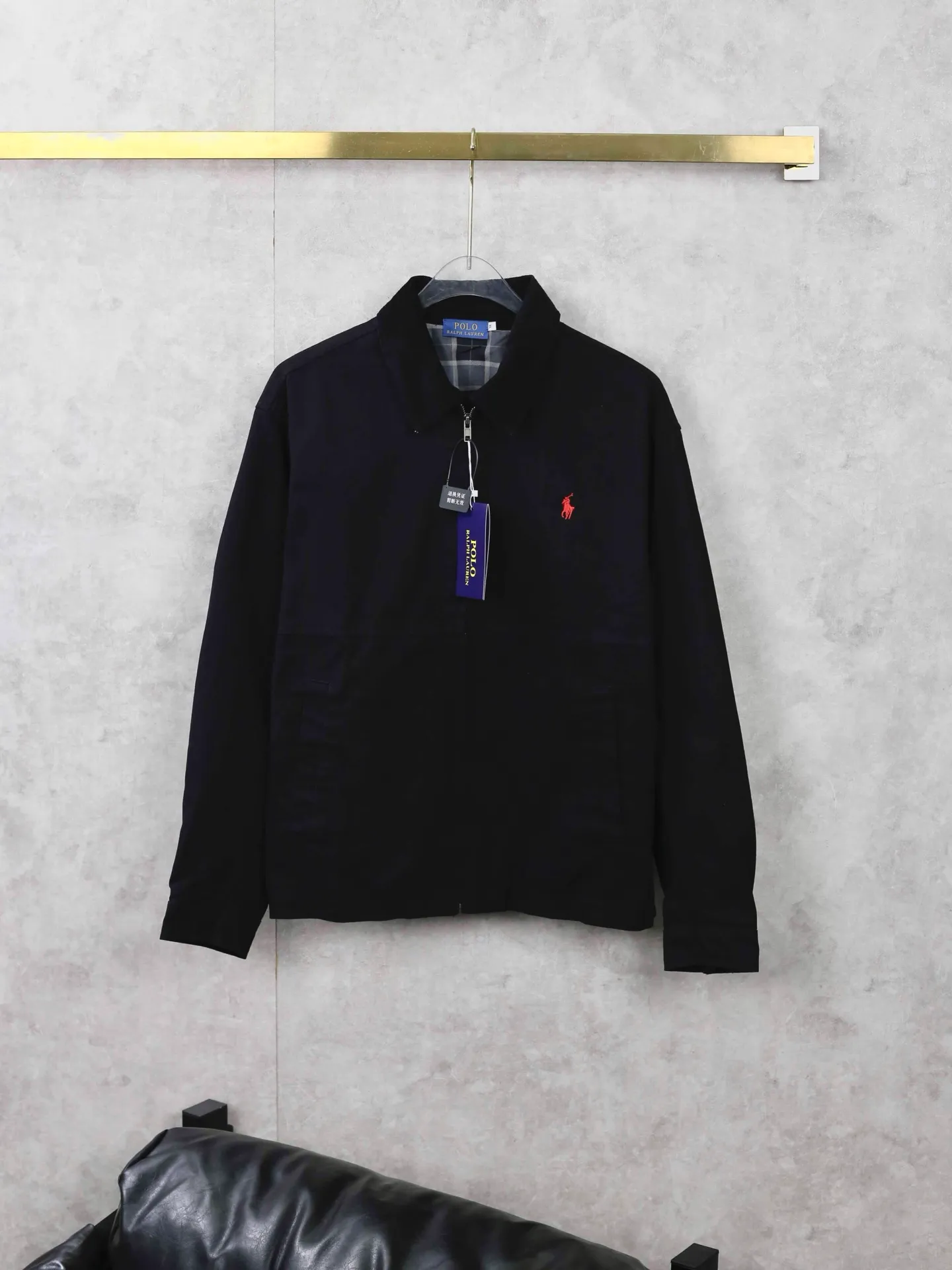 Actual shot of black details # P320
